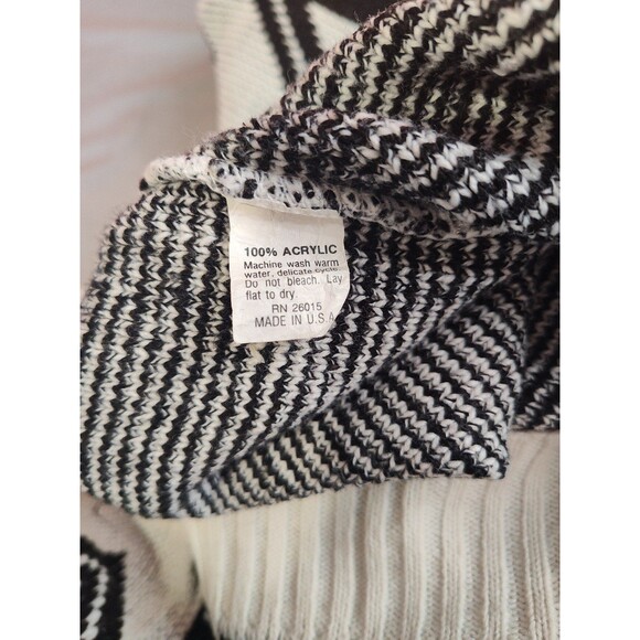 Men's Lavane New York Geometric Crewneck Sweater Black White Medium - Picture 6 of 6